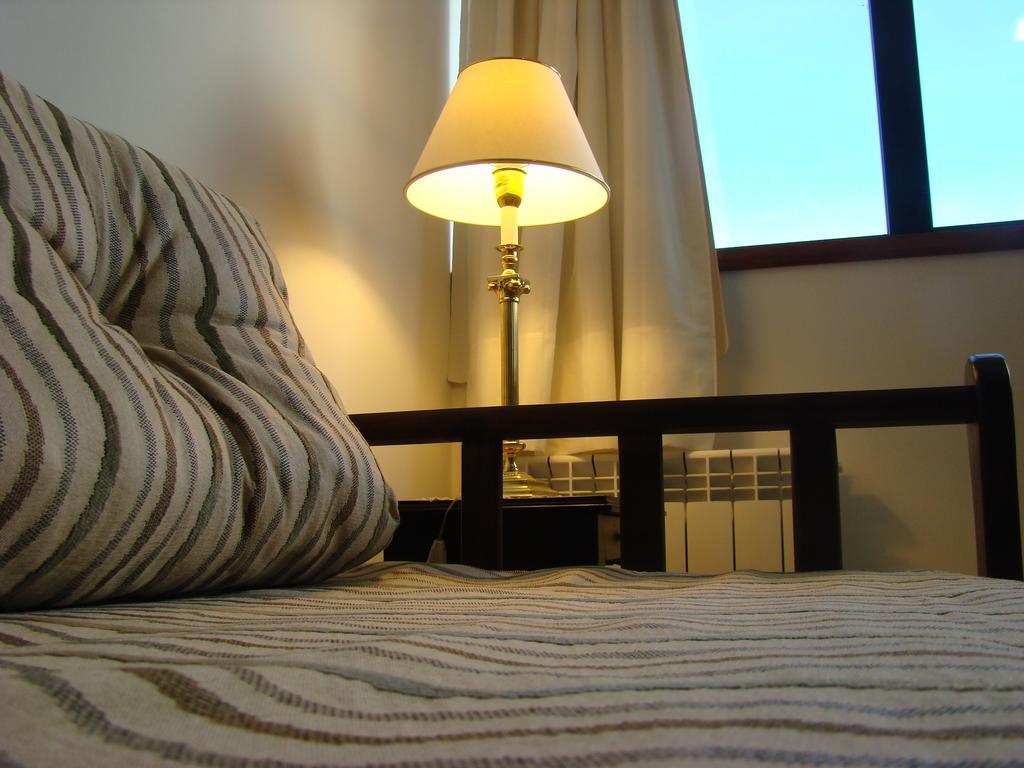 Apartamentos Cardinal Bariloche Habitación foto